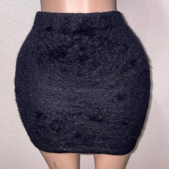 Women’s 2-Piece Feather - Picture 1 of 1